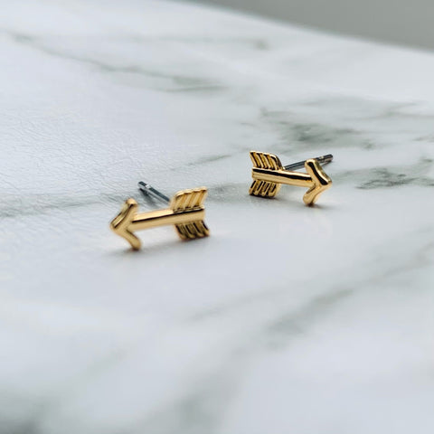 Arrow Stud Earrings - Gold